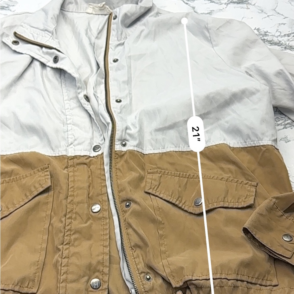 Sweet Wanderer White and Tan Utility Jacket Size Large - Picture 9 of 10